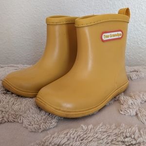 Toddler yellow rainboots size 7